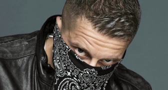 AK AusserKontrolle - Kristall